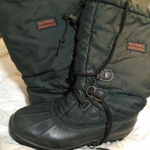 Women's Sorel winter boots size 9 black